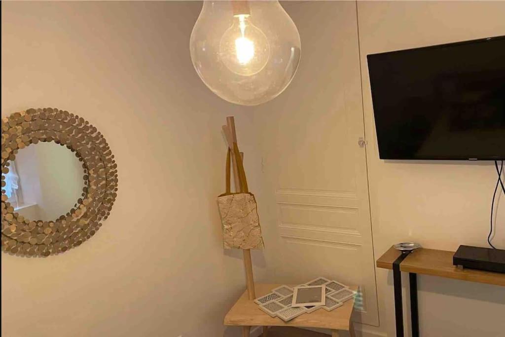 Le Cocon Balneo Apartment Sens Exterior photo